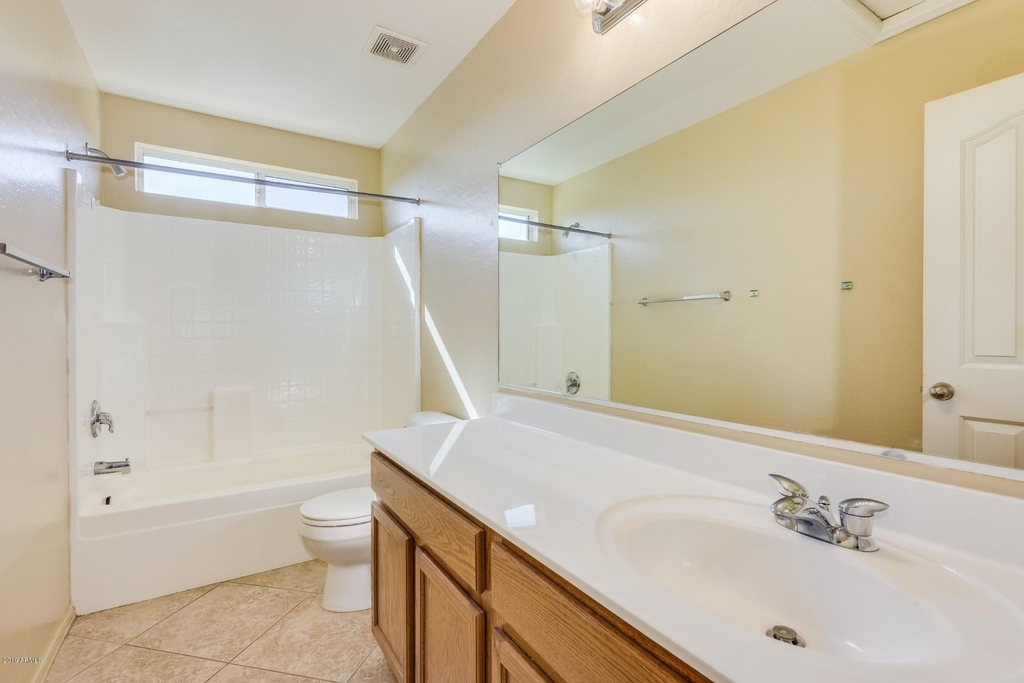 11583 W Purdue Avenue - Photo 16