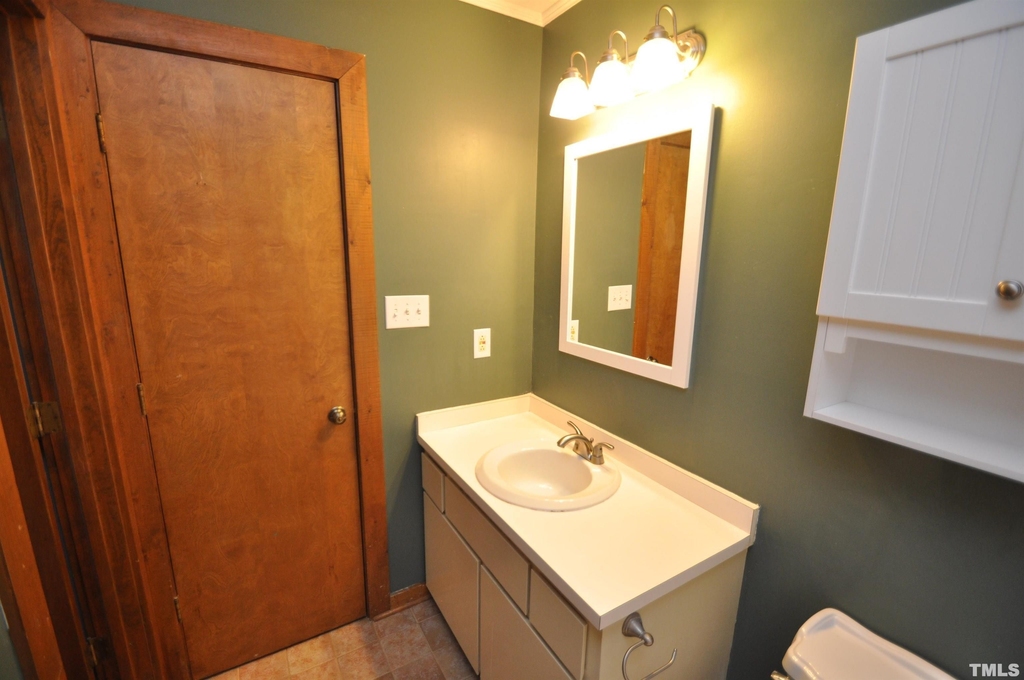 129 Carmichael Court - Photo 12