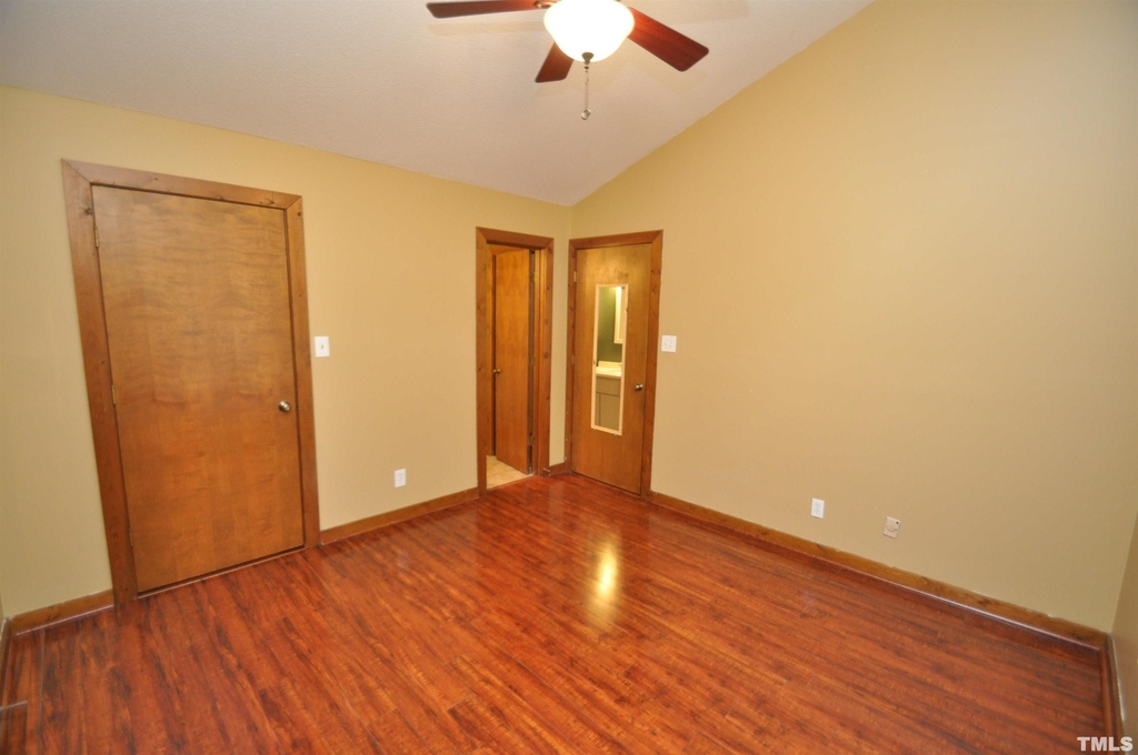 129 Carmichael Court - Photo 15