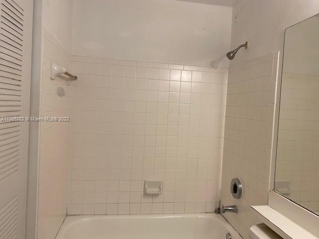 18316 Nw 68th Ave - Photo 15