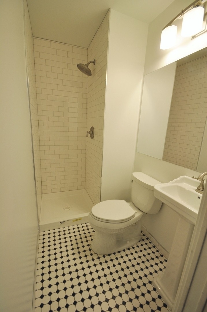 1167 E 52nd Street - Photo 3