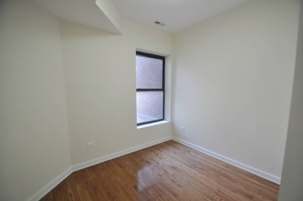 1167 E 52nd Street - Photo 4