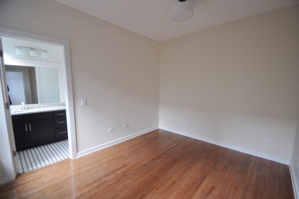 1167 E 52nd Street - Photo 5