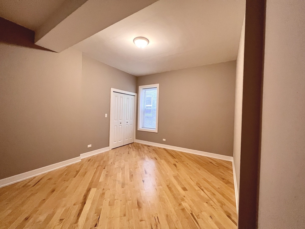 2345 W Cortez Street - Photo 7