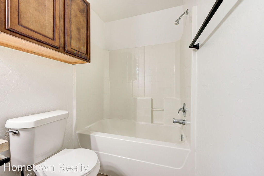 8533 N Lindsay Avenue - Photo 28