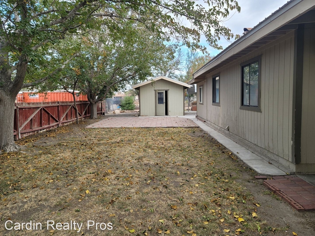 610 Fremont St - Photo 4