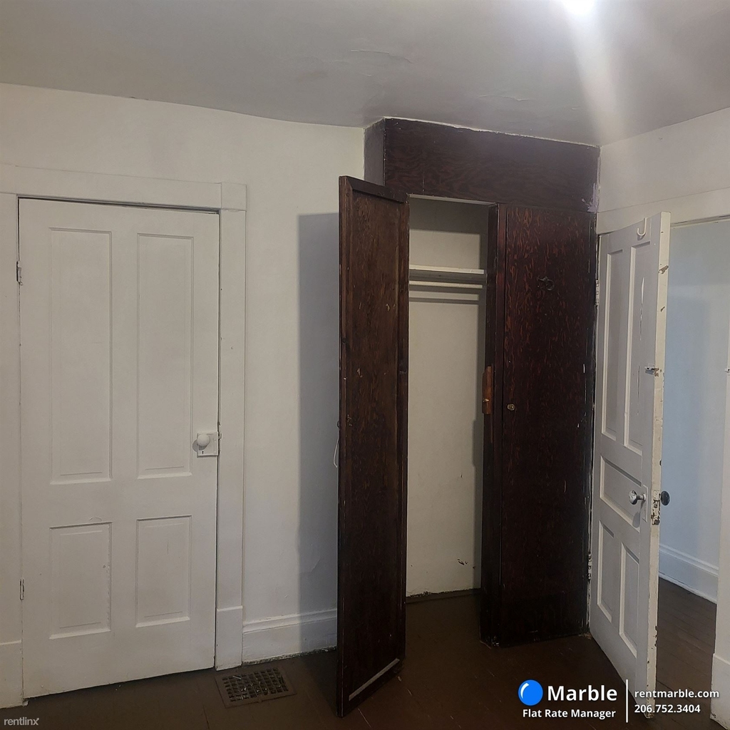 268 Malleable St - Photo 2