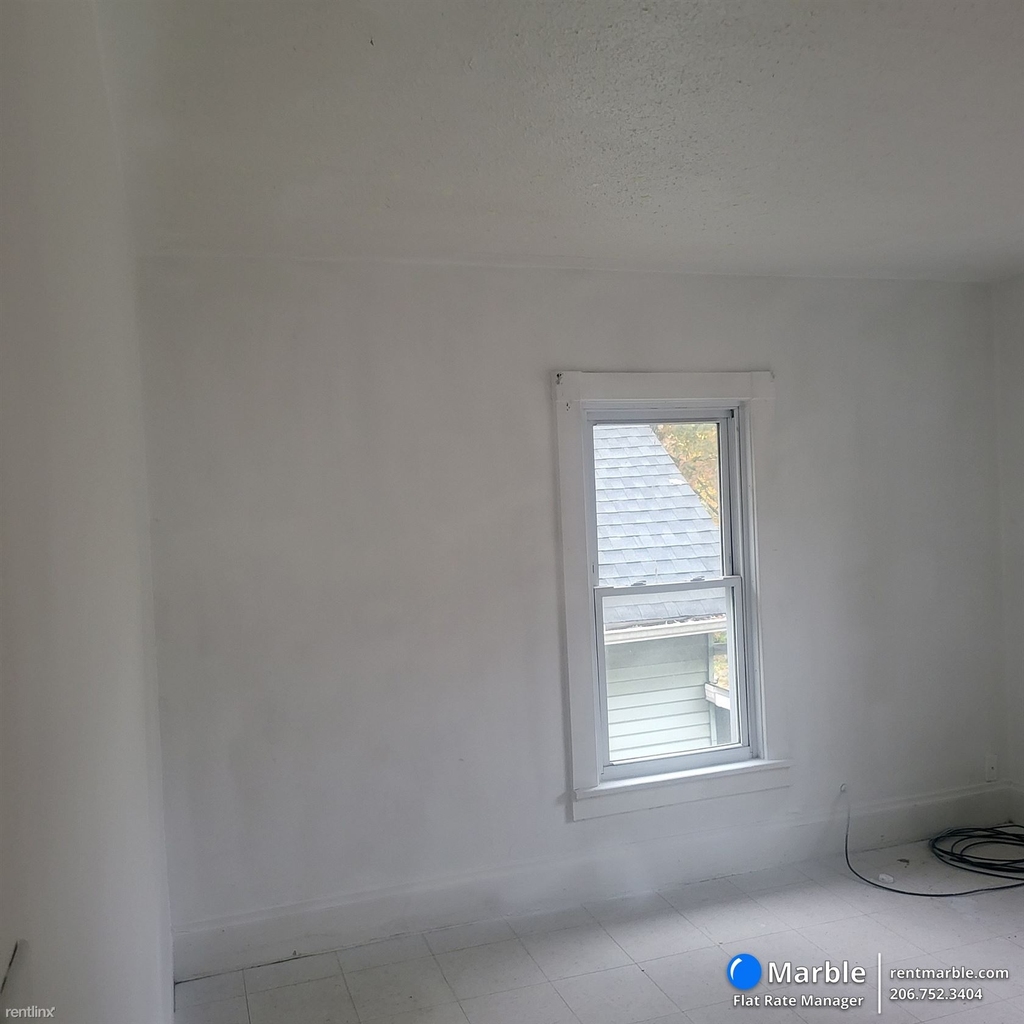 268 Malleable St - Photo 1