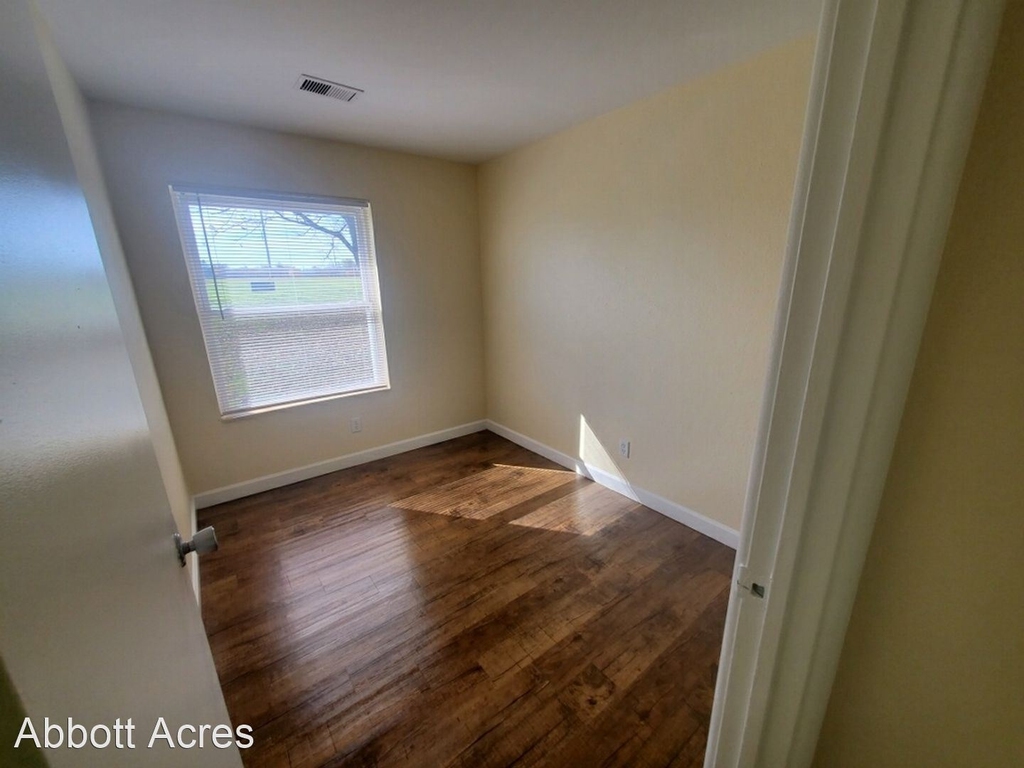 1505 Hobson Drive - Photo 9