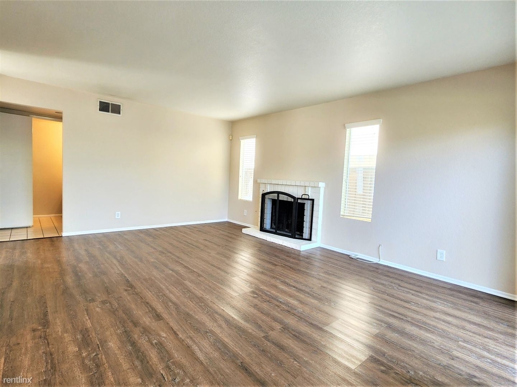 13090 Red Corral Dr - Photo 5