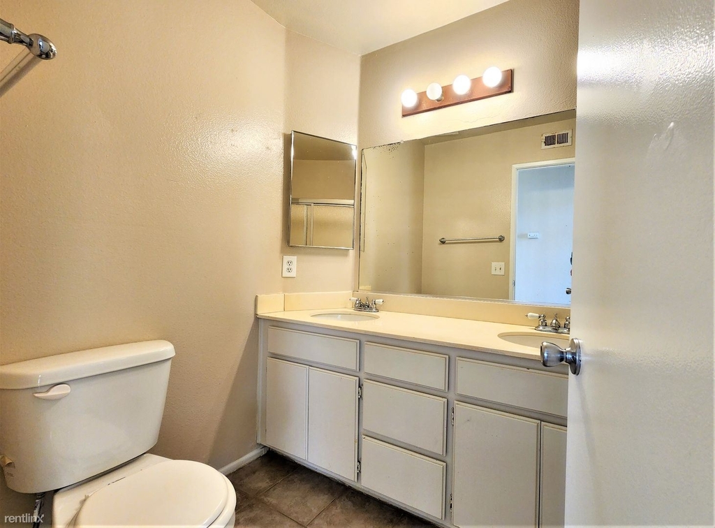 13090 Red Corral Dr - Photo 15