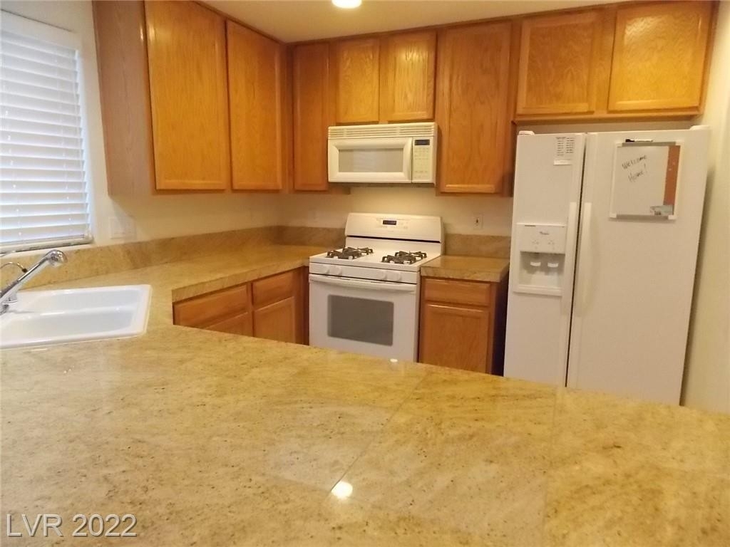 7270 Diamond Canyon Lane - Photo 2