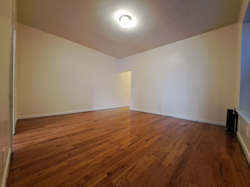 408 West 130th Street - Photo 4