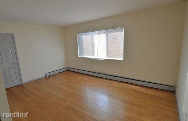 17 Winter St Apt 1 - Photo 2