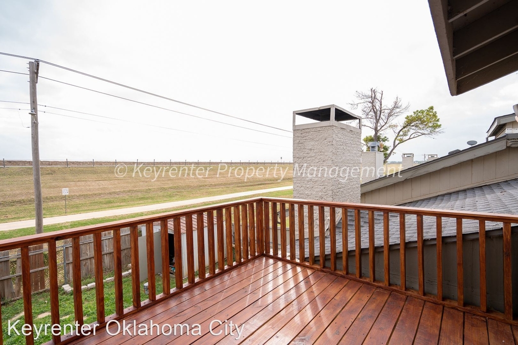 9826 Hefner Village Dr - Photo 12