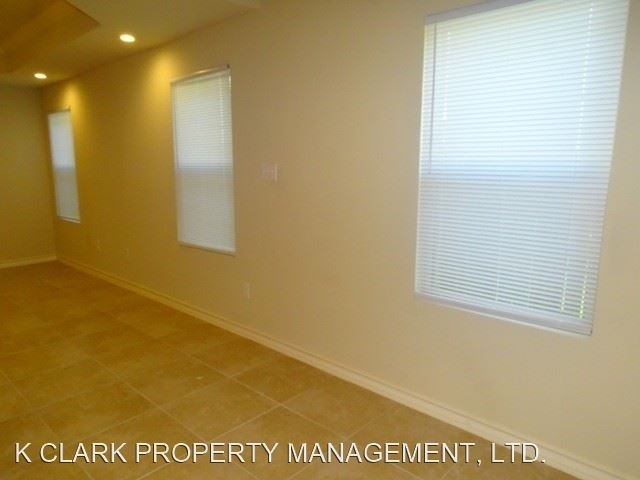 7002 Lakeview Dr #102 - Photo 6
