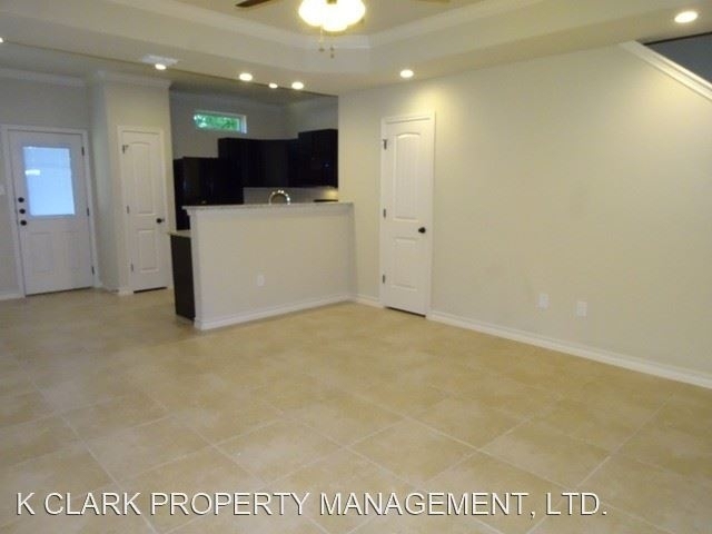 7002 Lakeview Dr #102 - Photo 2
