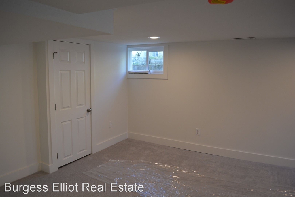 2726 Ne 67th Ave - Photo 15