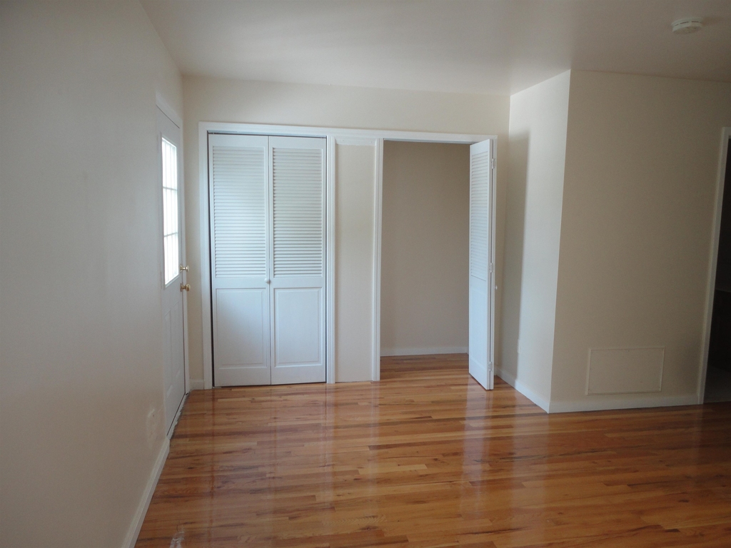 24 Woodlawn Ave - Photo 2