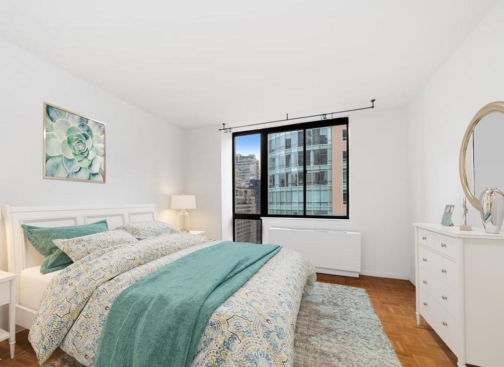 255 East 49th Street - Photo 4