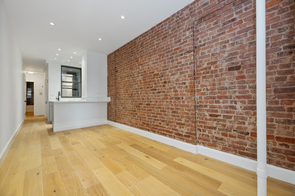 347 East 5th Street - Photo 3