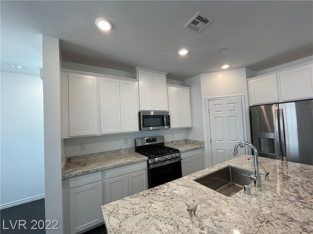 1294 Ossa Street - Photo 6