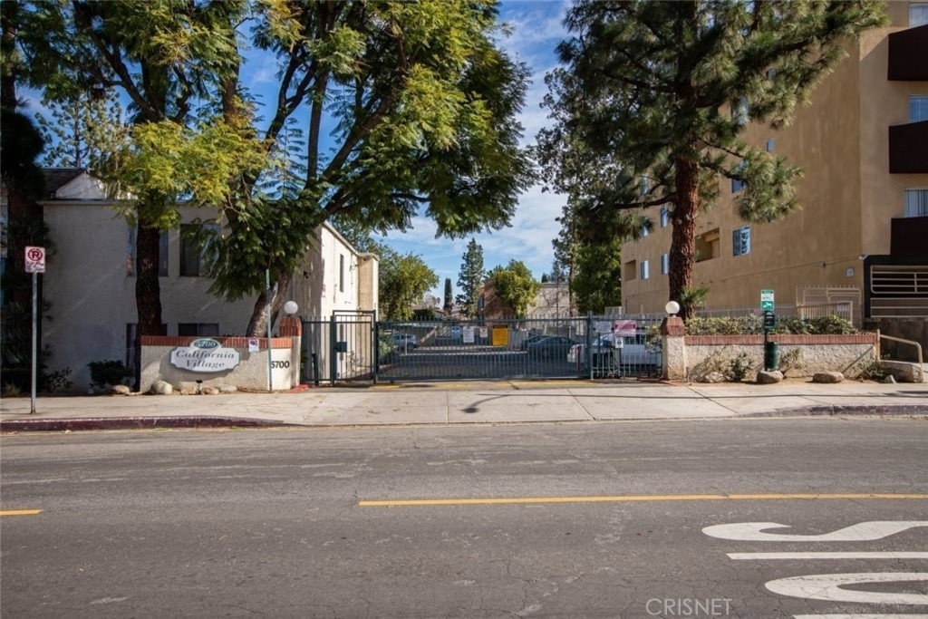 5700 Etiwanda Avenue - Photo 22