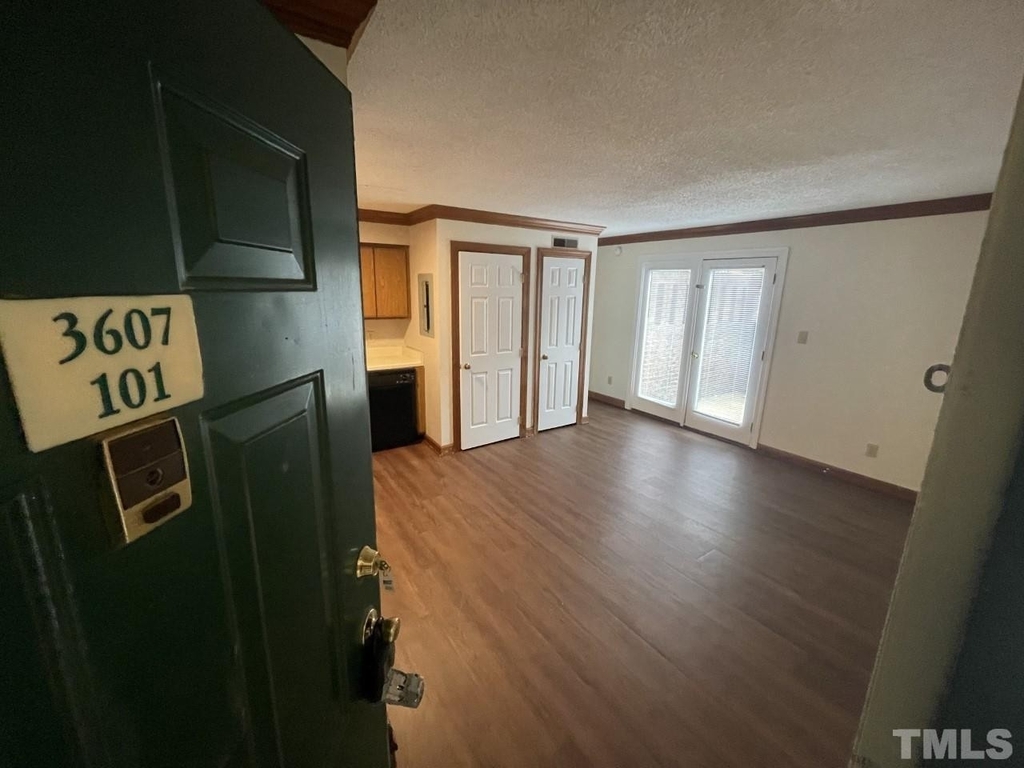 3607 Helix Court - Photo 0