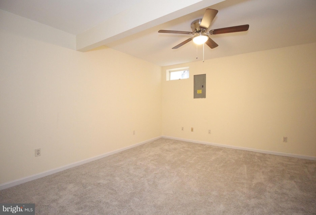 8094 Grandview Court - Photo 18