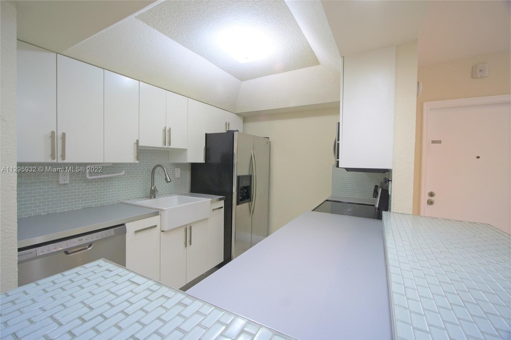 7955 Sw 104 St - Photo 4