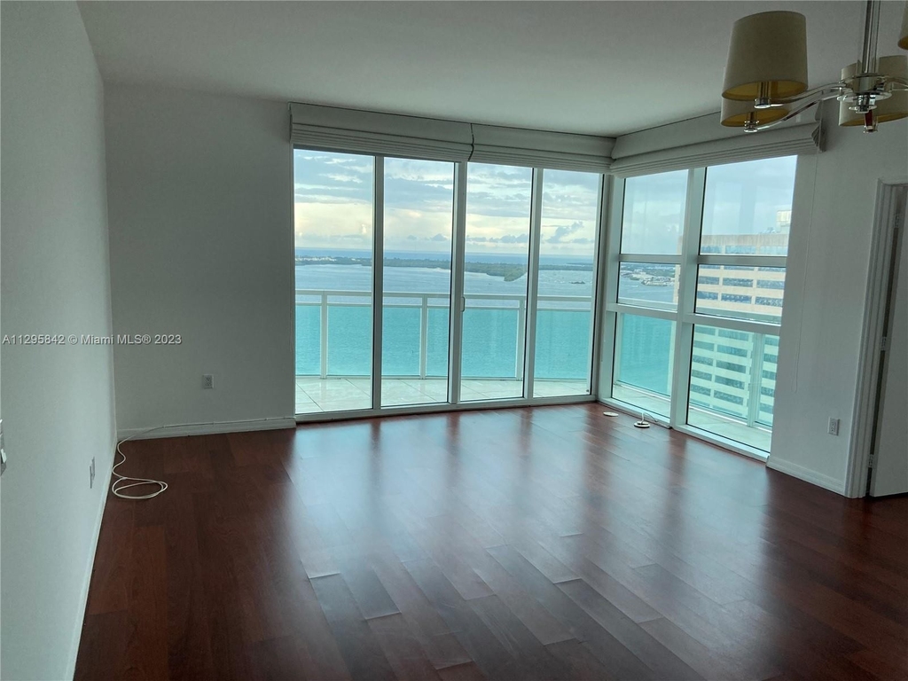 950 Brickell Bay Dr - Photo 0