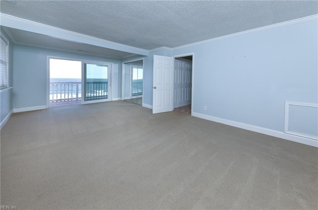 2530 Seaview Avenue - Photo 2