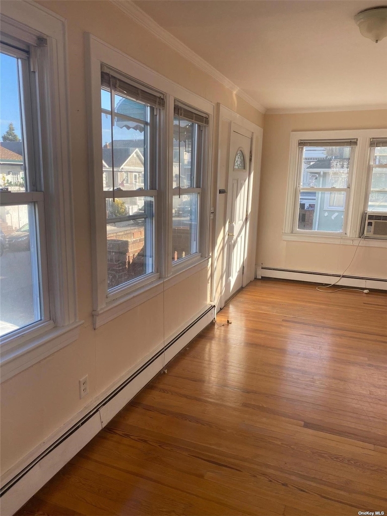 105 Illinois Avenue - Photo 1