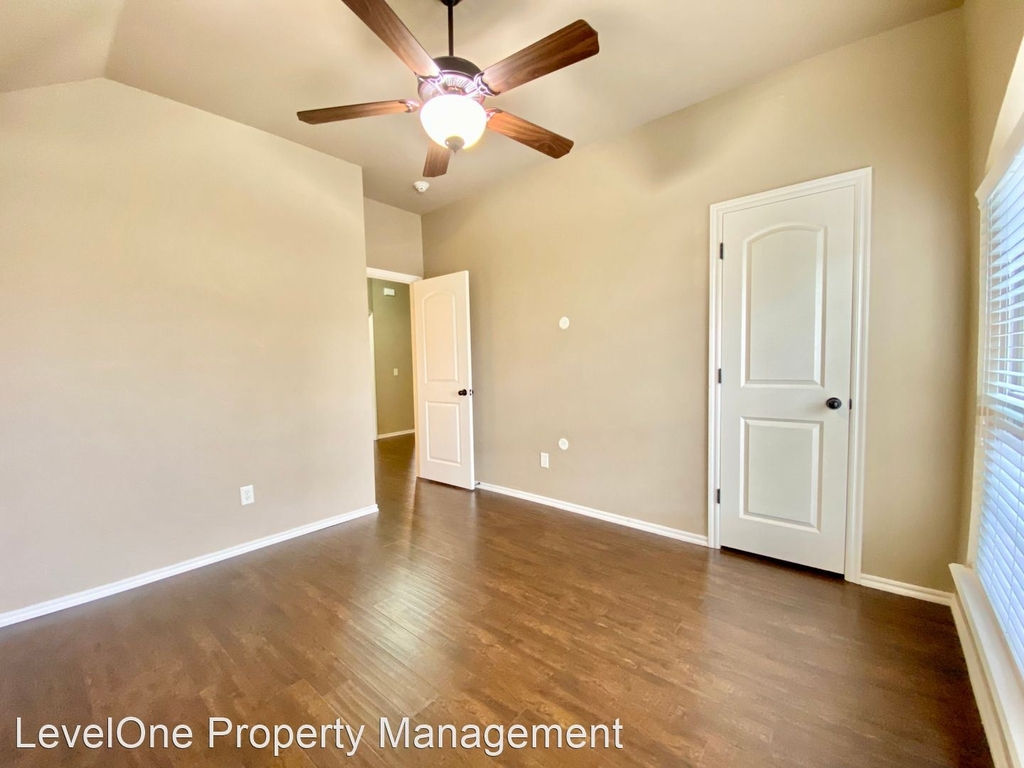 17512 Red Tailed Hawk Way - Photo 14