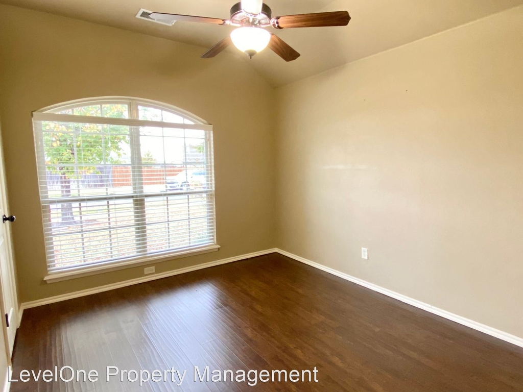 17512 Red Tailed Hawk Way - Photo 15
