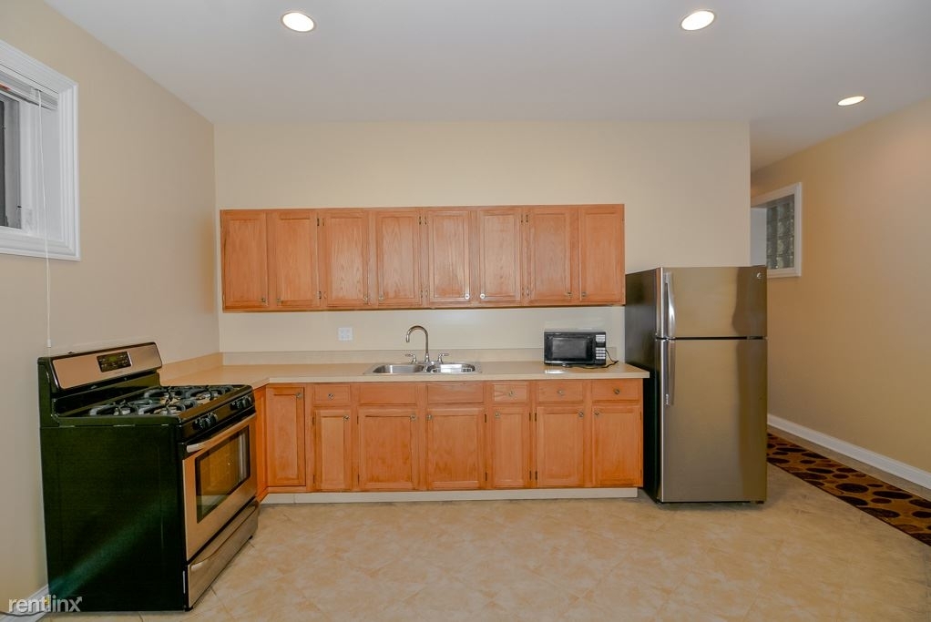 938 N. Washtenaw, Unit G - Photo 1