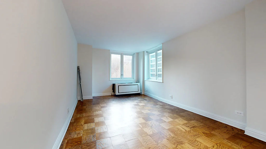 400 East 71st Street - Photo 2