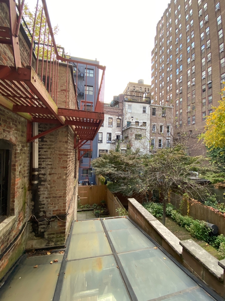 314 West 104th Street - Photo 11