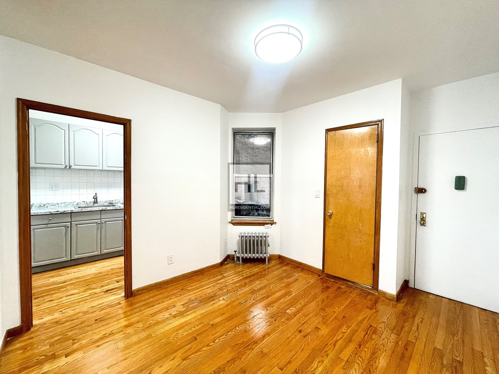 328 East 9 Street - Photo 7