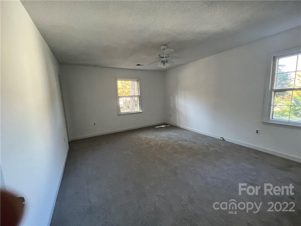 422 Sunnywood Lane - Photo 16