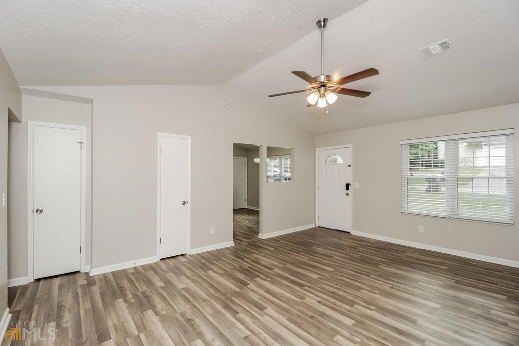 913 Shiloh Ridge - Photo 3