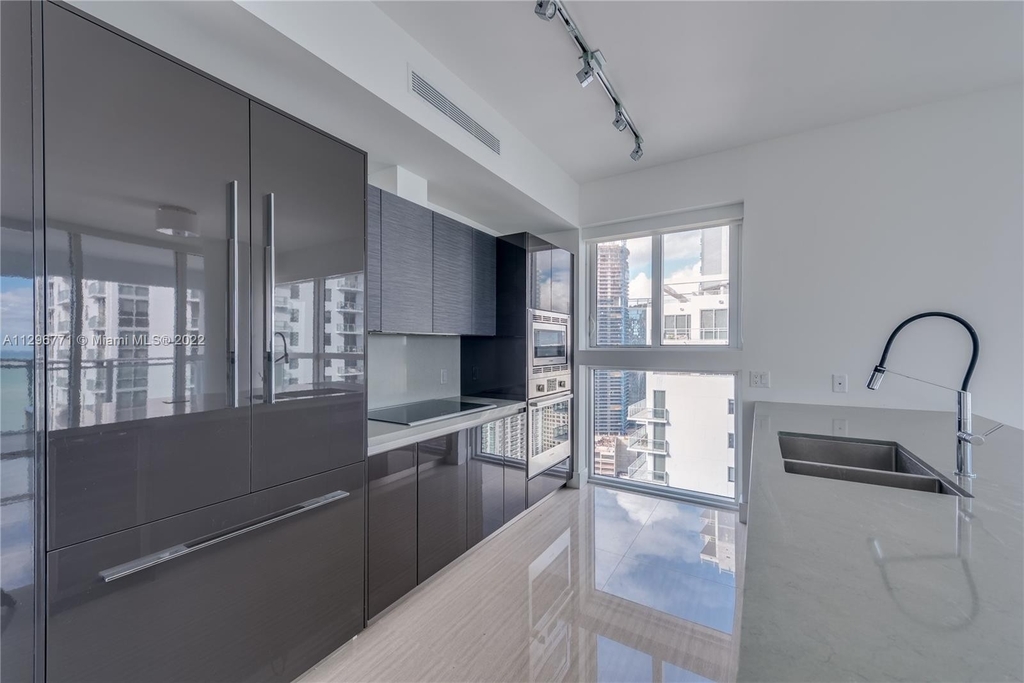 1080 Brickell Ave - Photo 6