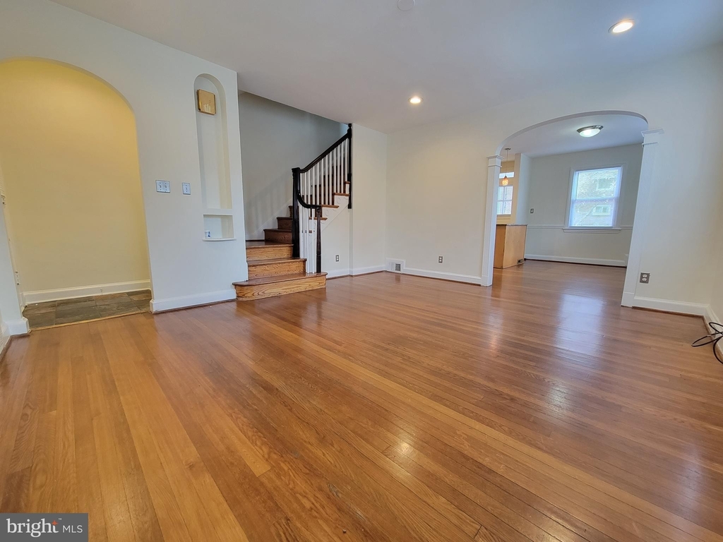 4701 12th Street Ne - Photo 2