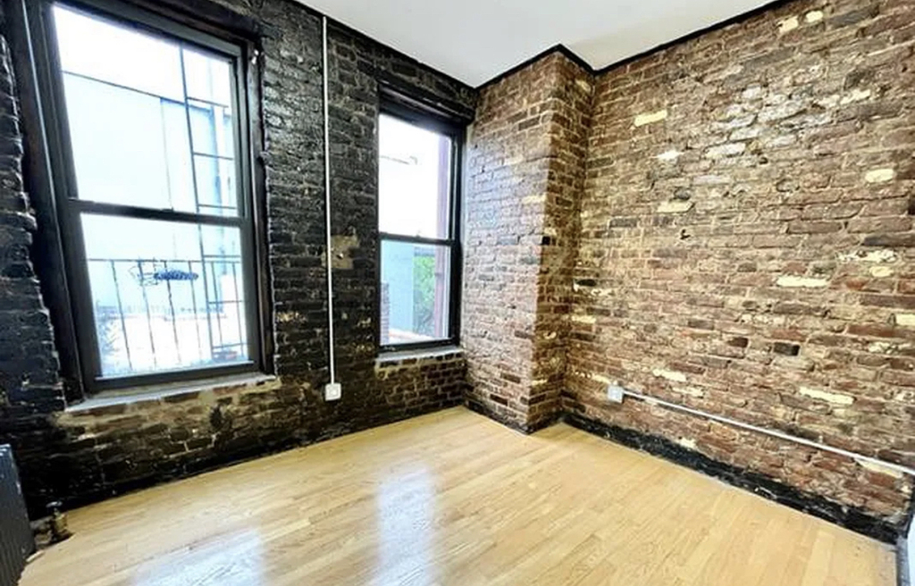 647 East 11th Street - Photo 1