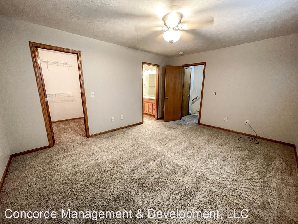 7801 Agatha Drive - Photo 36