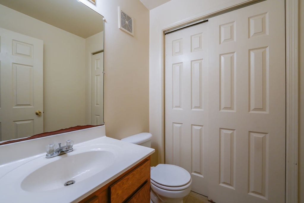 179 Deerfield Court - Photo 16