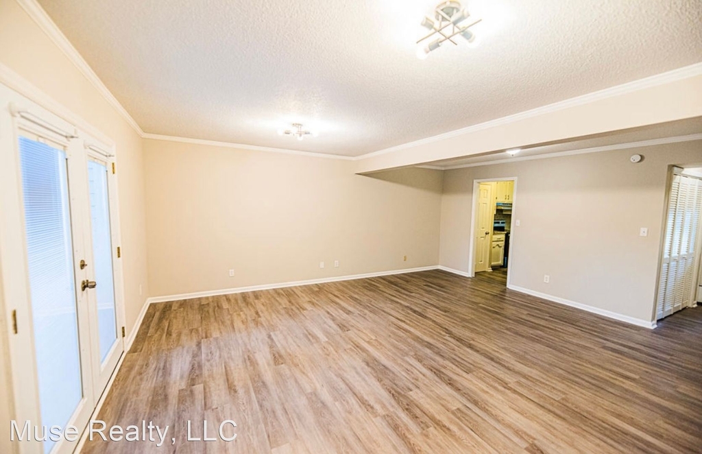 1276 Ebenezer Road - Photo 2