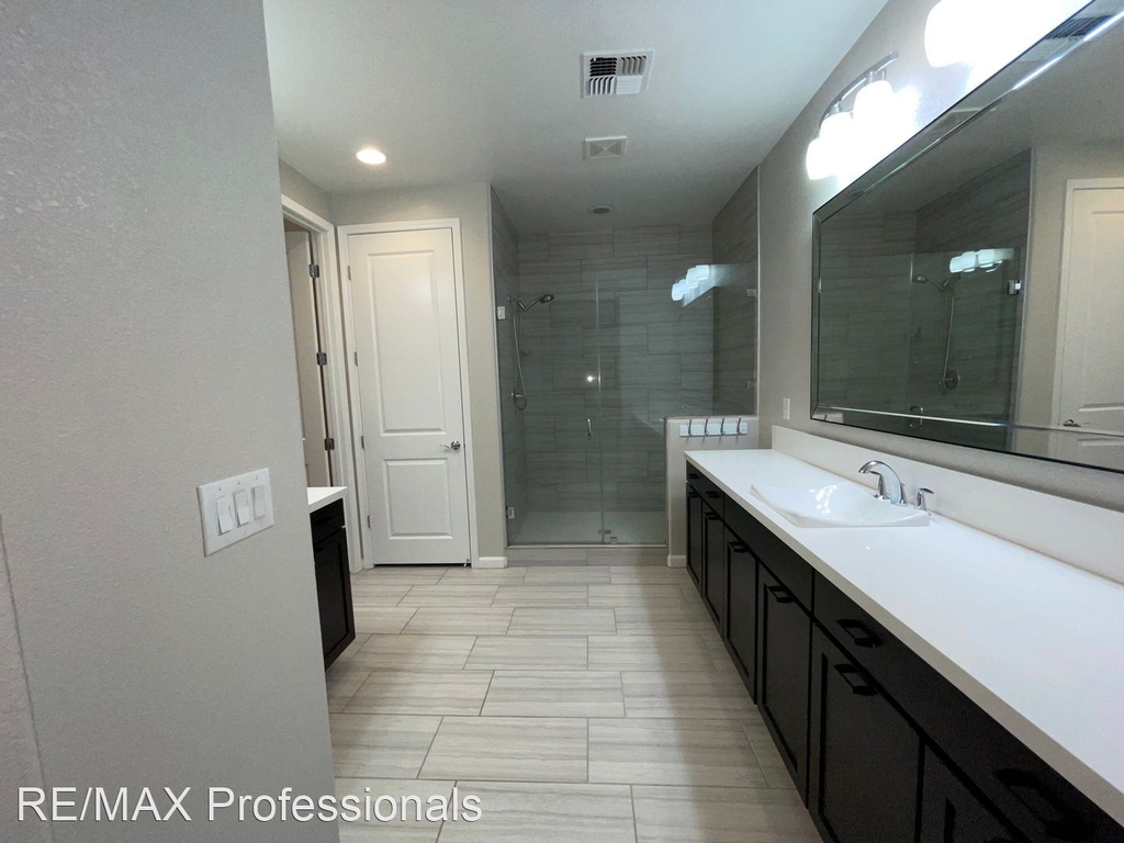 2190 Arpagos Lane - Photo 15