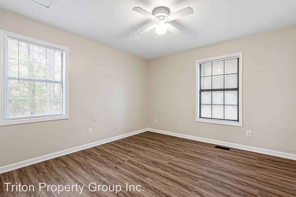 2266 Wysong Square - Photo 16