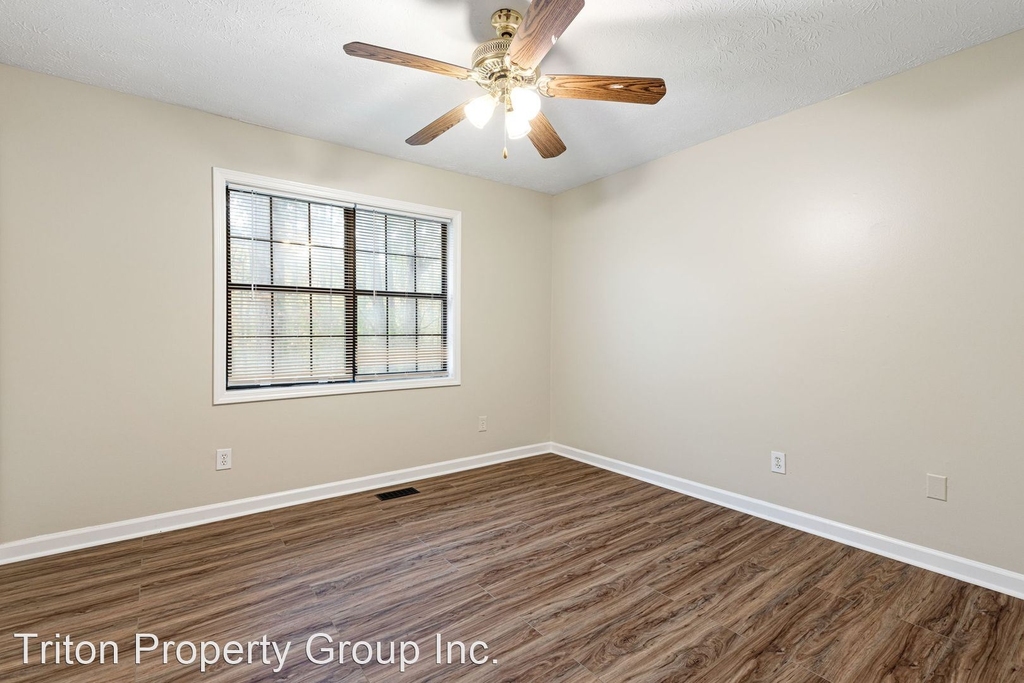 2266 Wysong Square - Photo 14